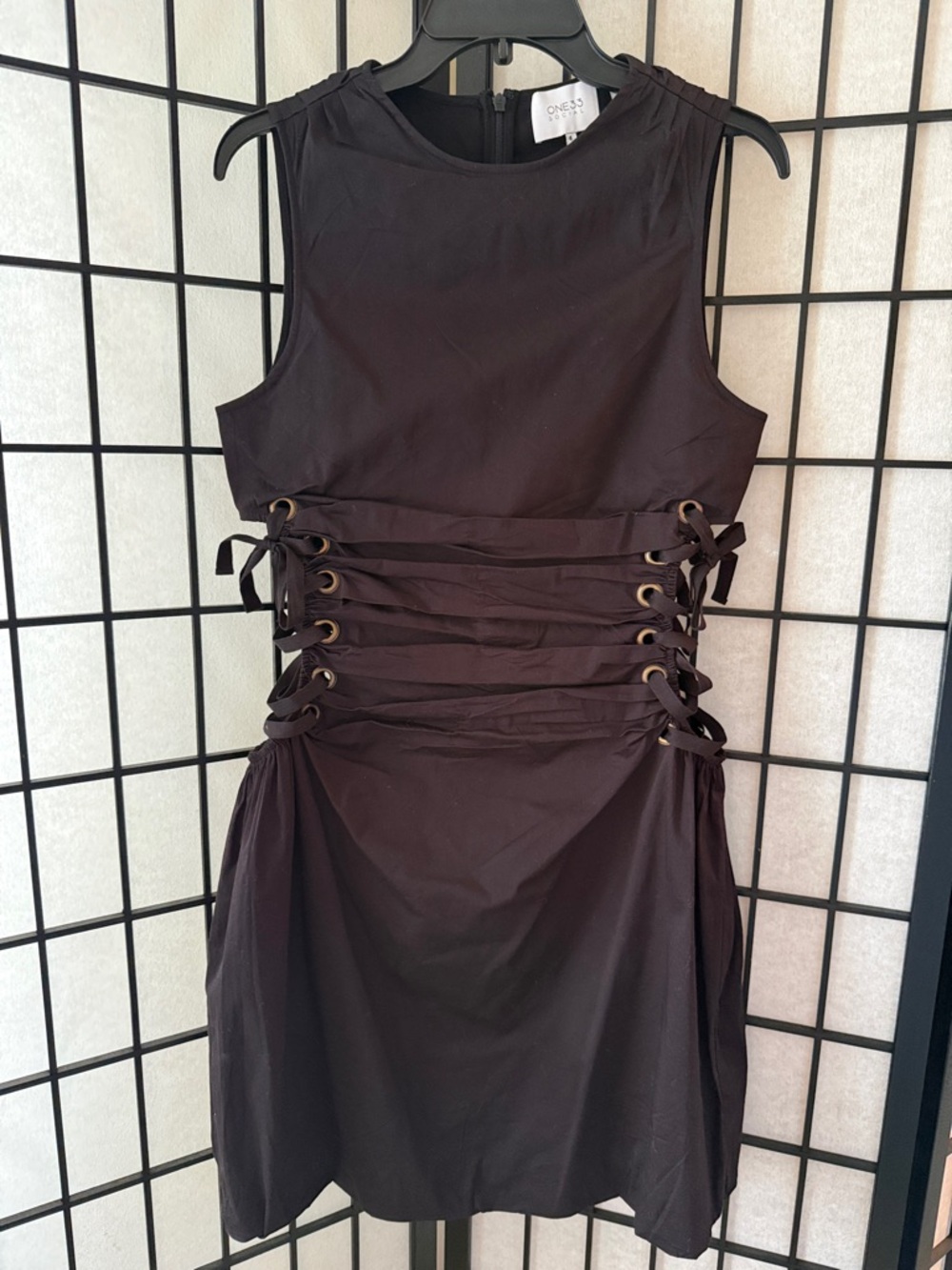 ONE33 SOCIAL Black Sleeveless Lace-Up Side Mini Dress size 4